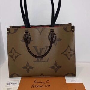 Louis Vuitton On The Go MM Tan and Brown Monogram Tote‎